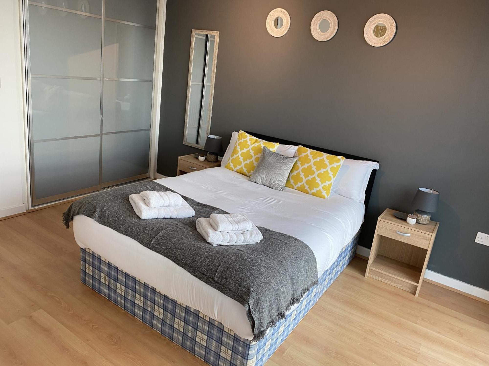 Tailor That Property - Chelsea House Milton Keynes Bilik gambar