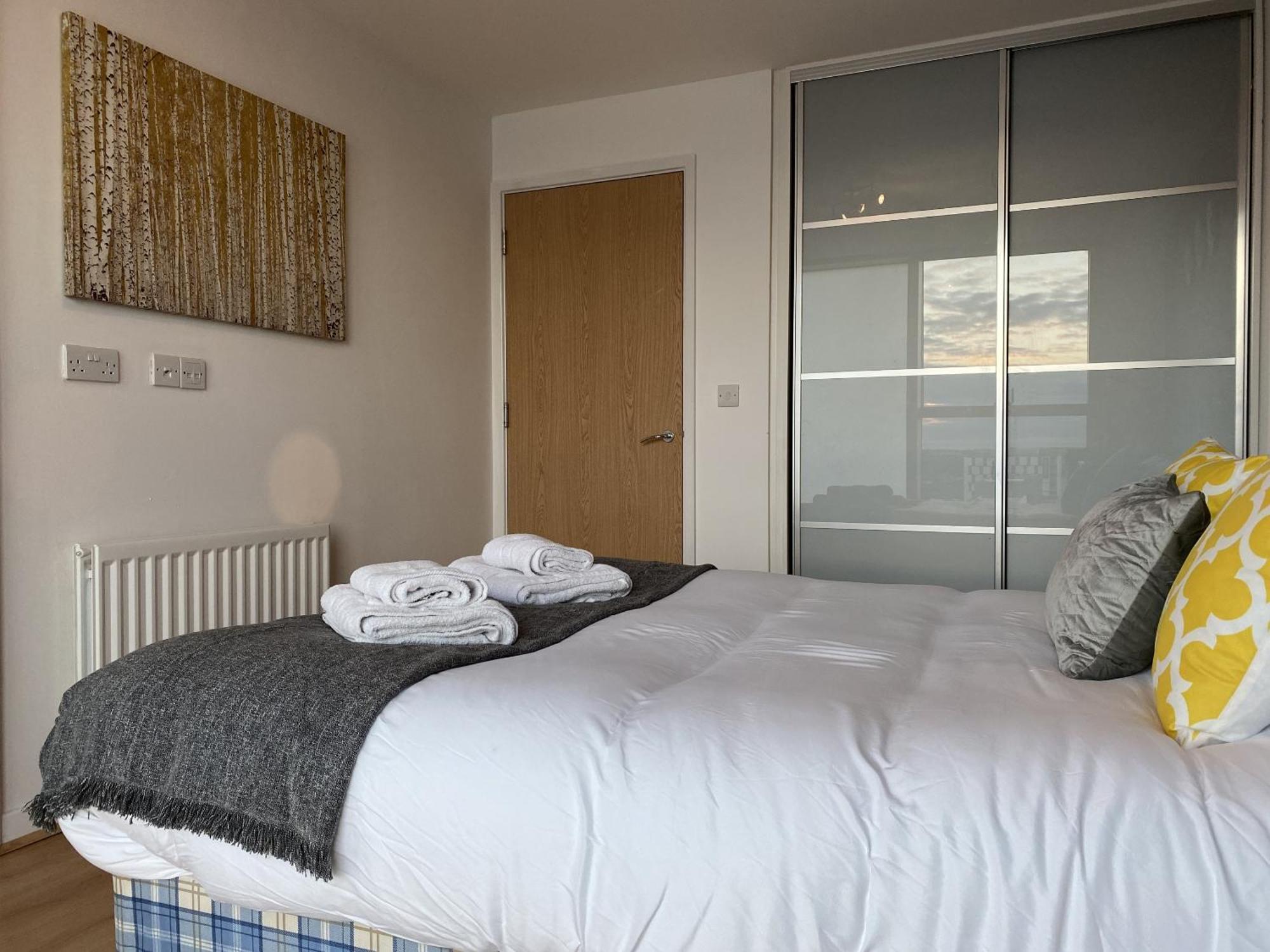 Tailor That Property - Chelsea House Milton Keynes Bilik gambar